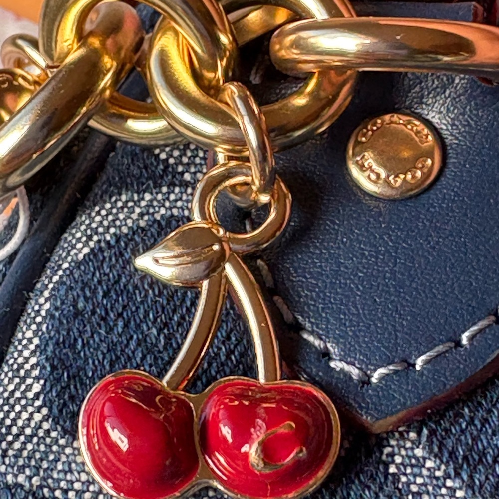 🍒 COACH MINI ROWAN  BAG CHARM IN SIGNATURE DENIM 🍒  NWT 🍒 - Picture 12 of 16